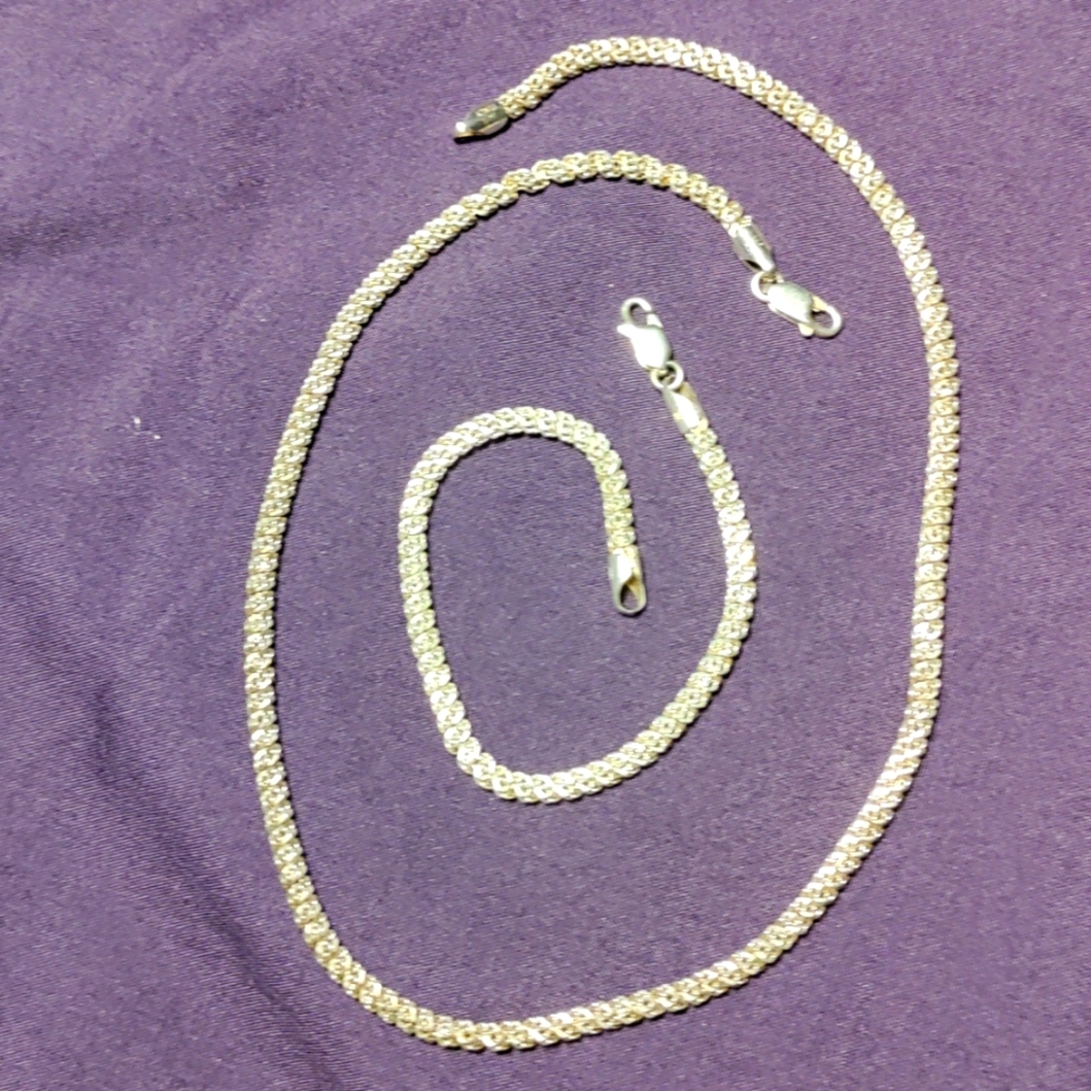 Elegantly, Uniquely Designed Necklace & Bracelet to reflect light - Italy 925